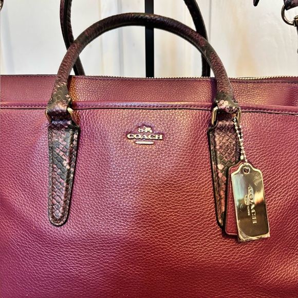 Coach Handbag F35887 Morgan
Satchel in Exotic Trim Leather Burgundy - Picture 2 of 9